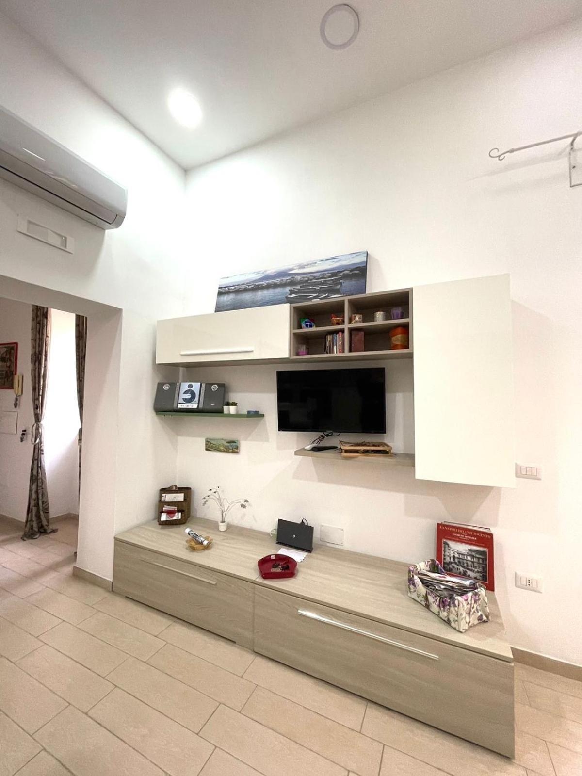 Ginevra'S Apartment Naples Luaran gambar