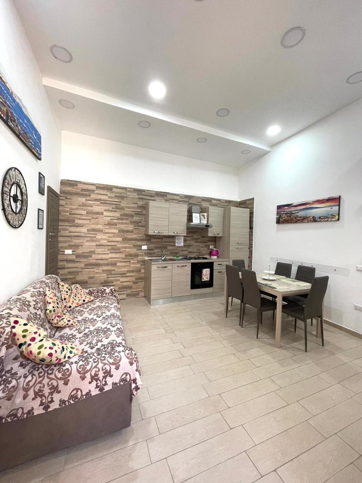 Ginevra'S Apartment Naples Luaran gambar