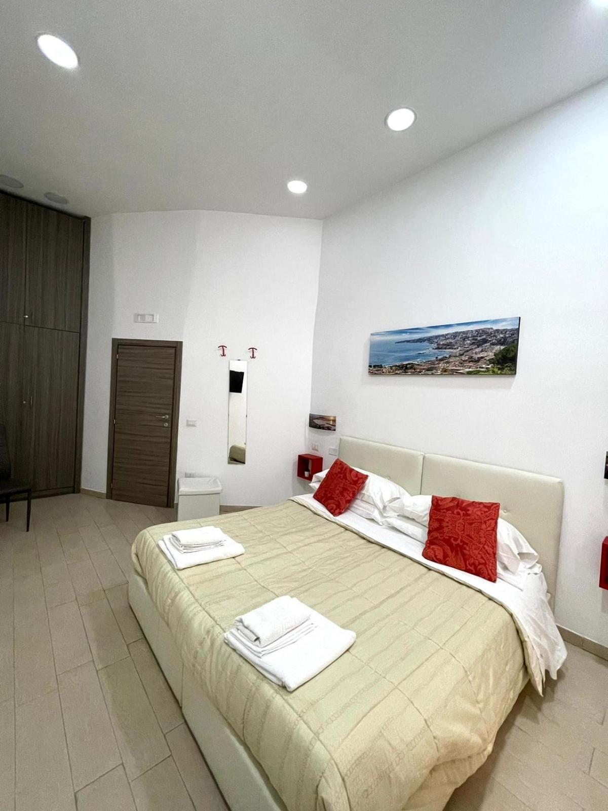 Ginevra'S Apartment Naples Luaran gambar