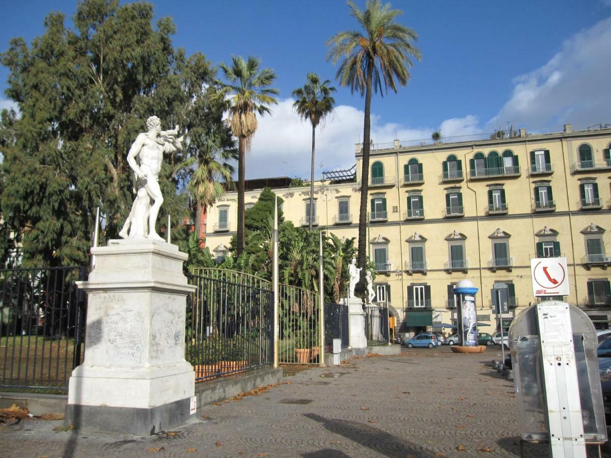 Ginevra'S Apartment Naples Luaran gambar